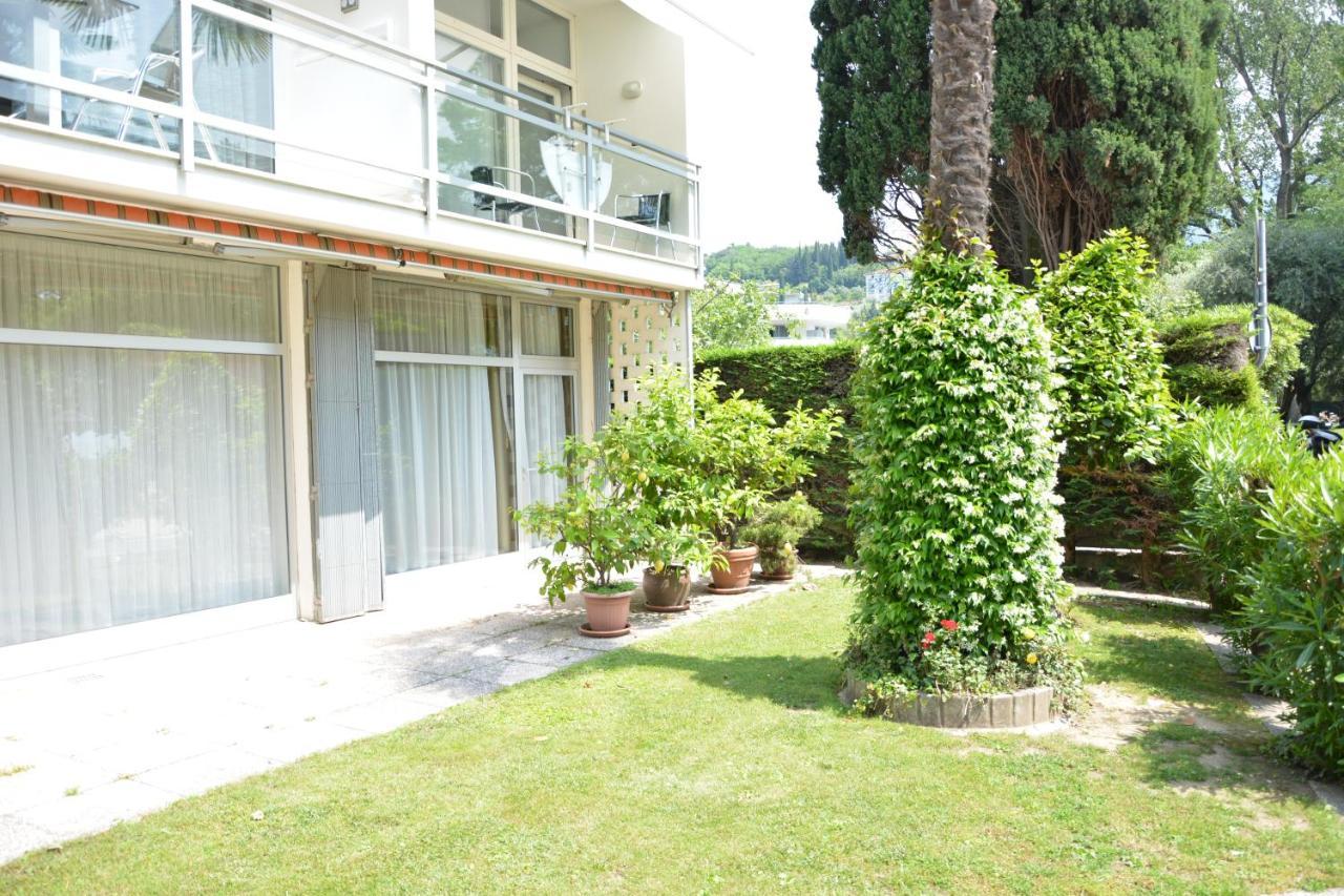 Terrazza Sul Lago Riva del Garda Ngoại thất bức ảnh